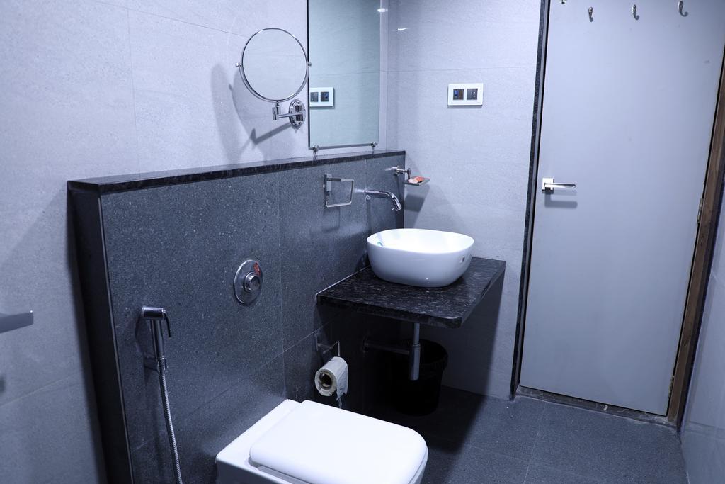 Hotel Jawahar Ulhāsnagar Eksteriør billede